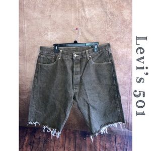 Levi 501 Button Fly 90’s Y2K Distressed Jean Jort with Frayed Hem-waist size 40